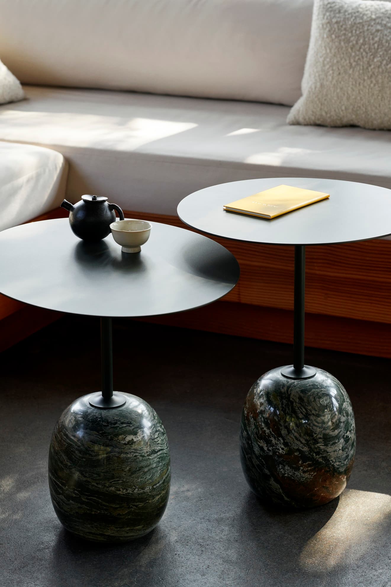 Lato Table LN8/LN9