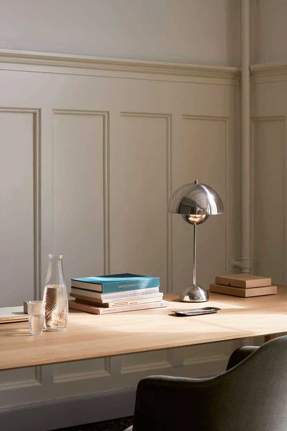 Flowerpot Table Lamp VP3