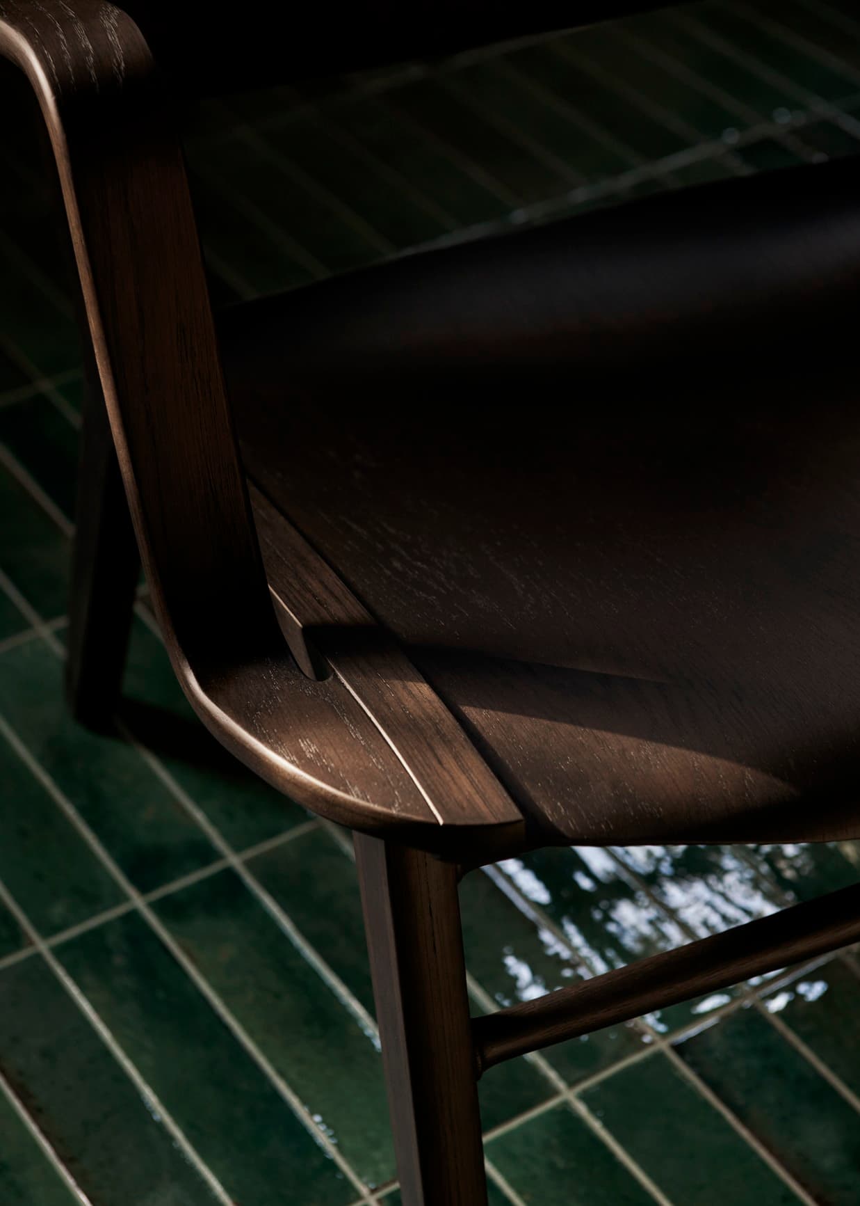 AX Lounge Chair HM11