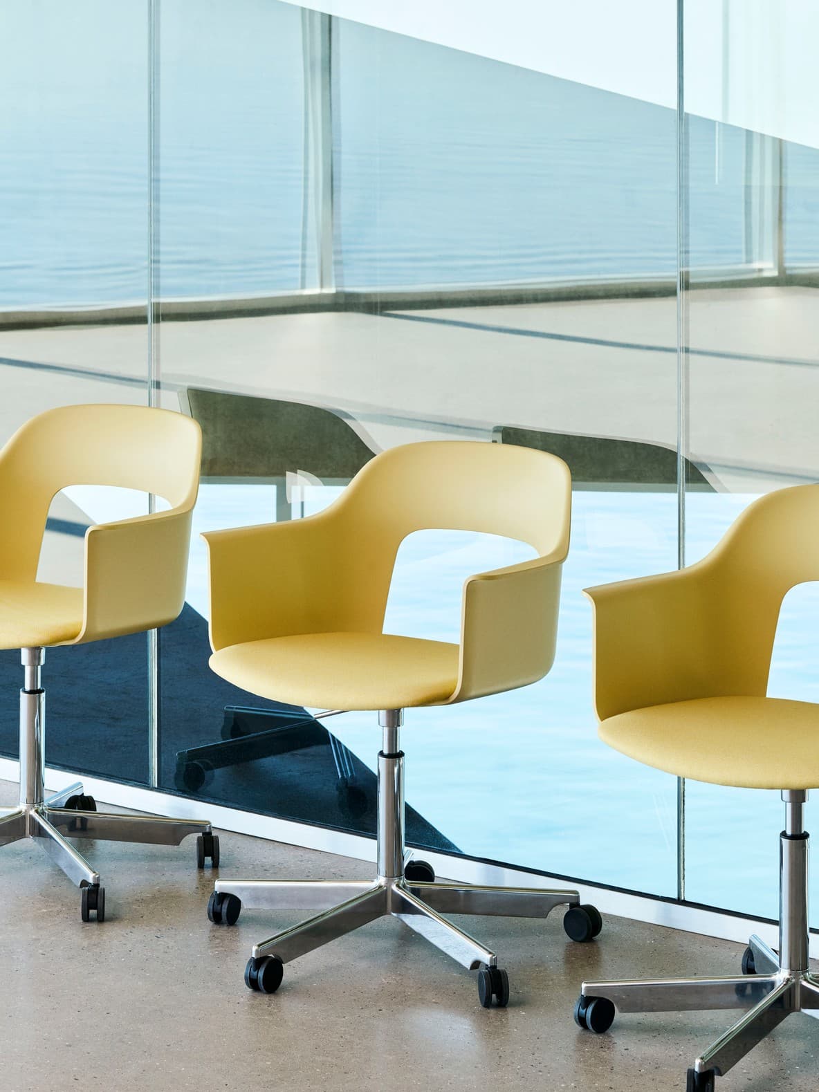 Layout Armchair 243