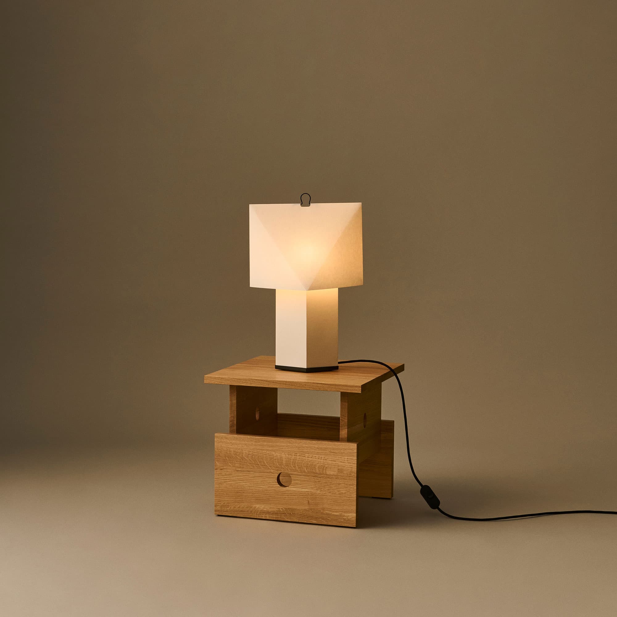 Aplat Table Lamp