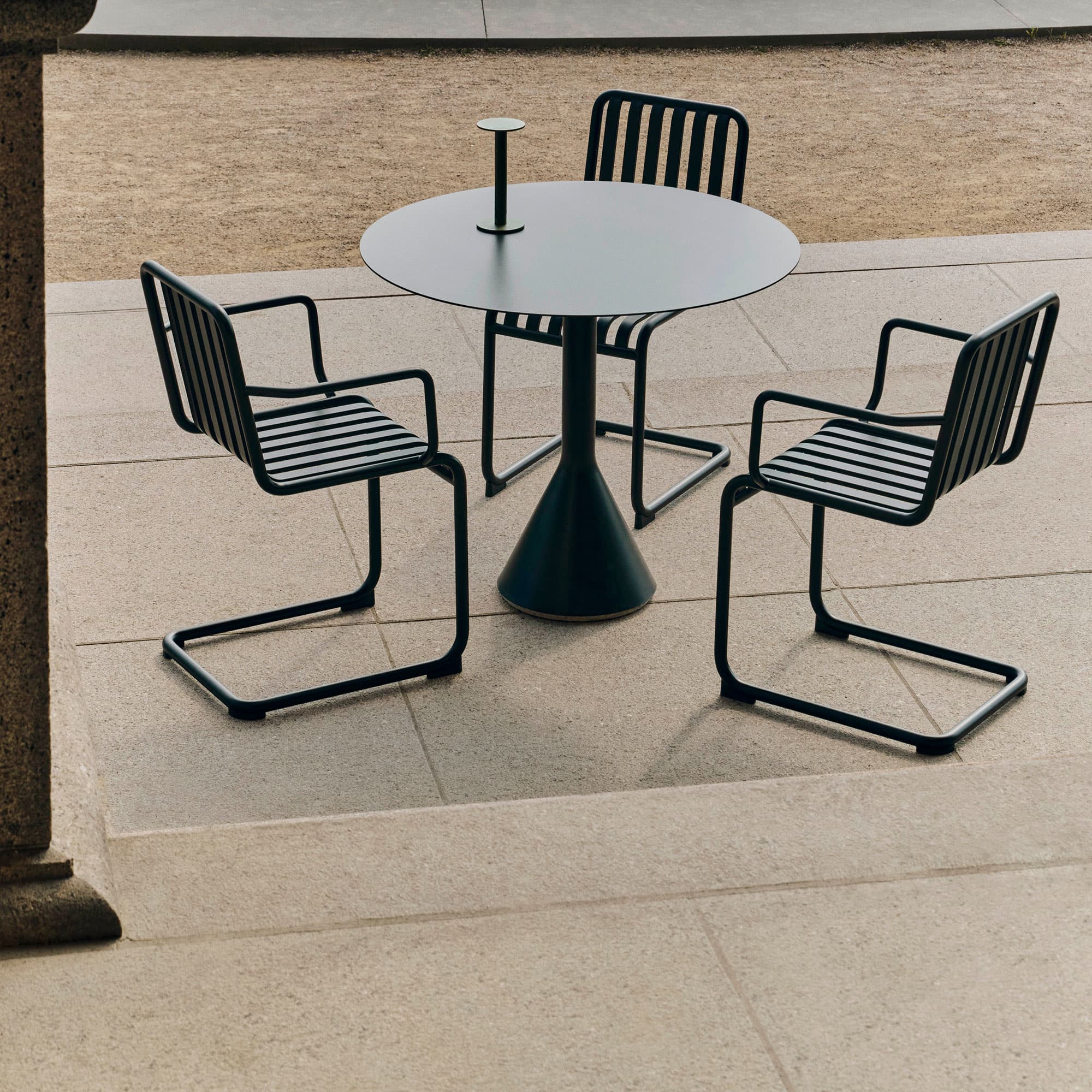 Palissade Cantilever Armchair
