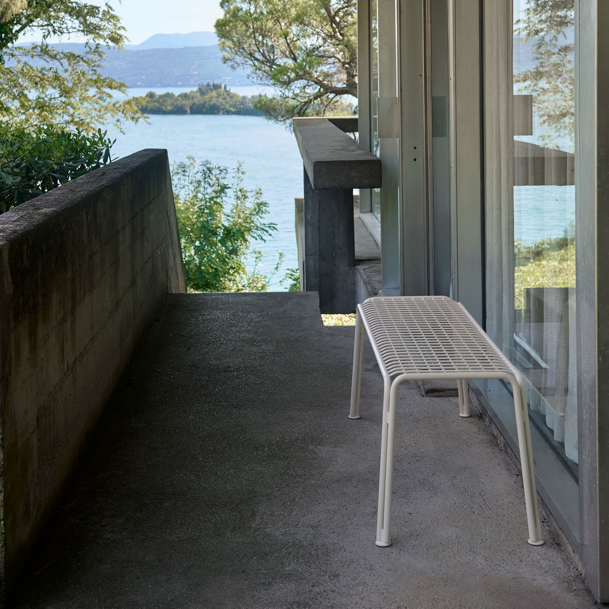 Thorvald Outdoor Bench SC112
