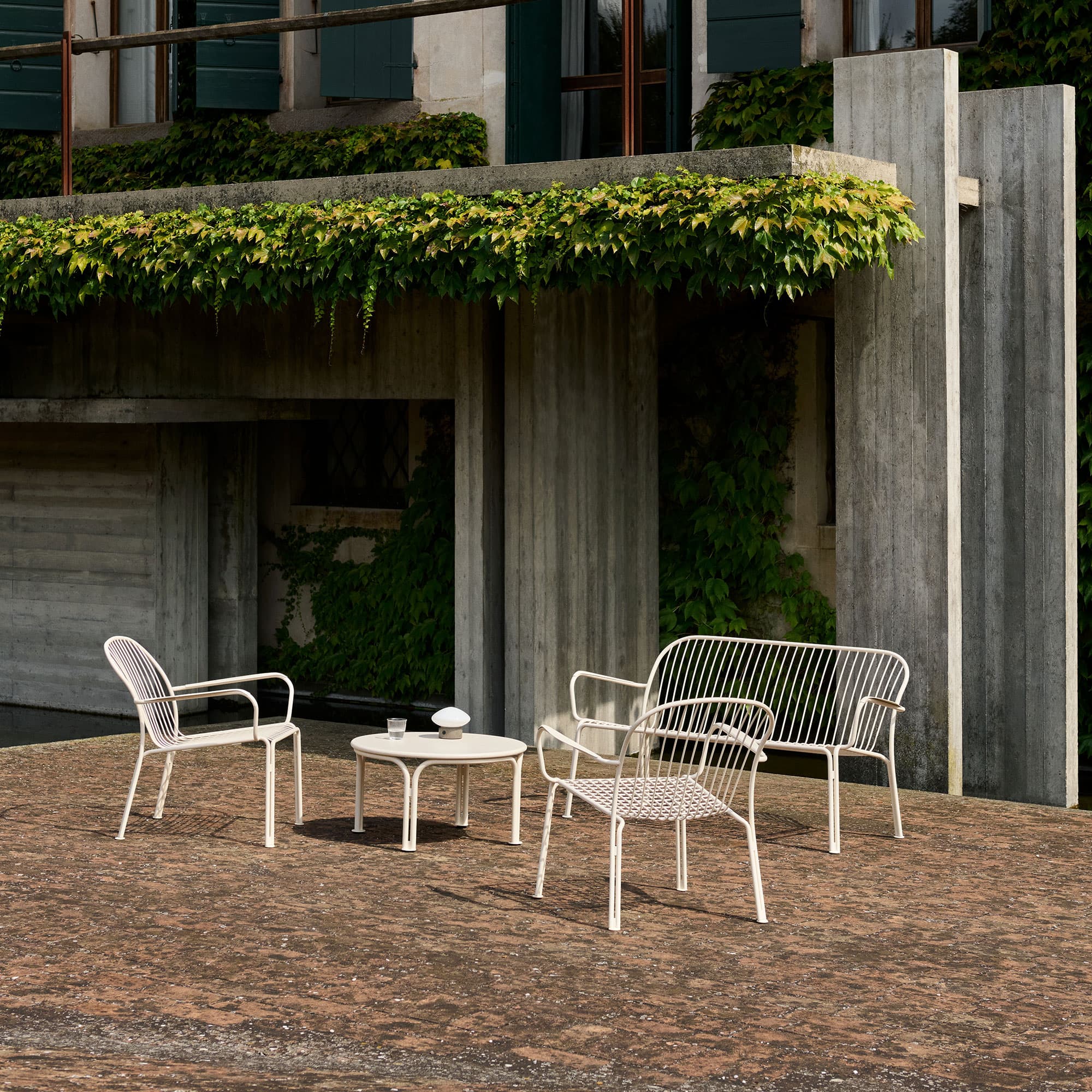 Thorvald Outdoor Lounge Sofa SC110