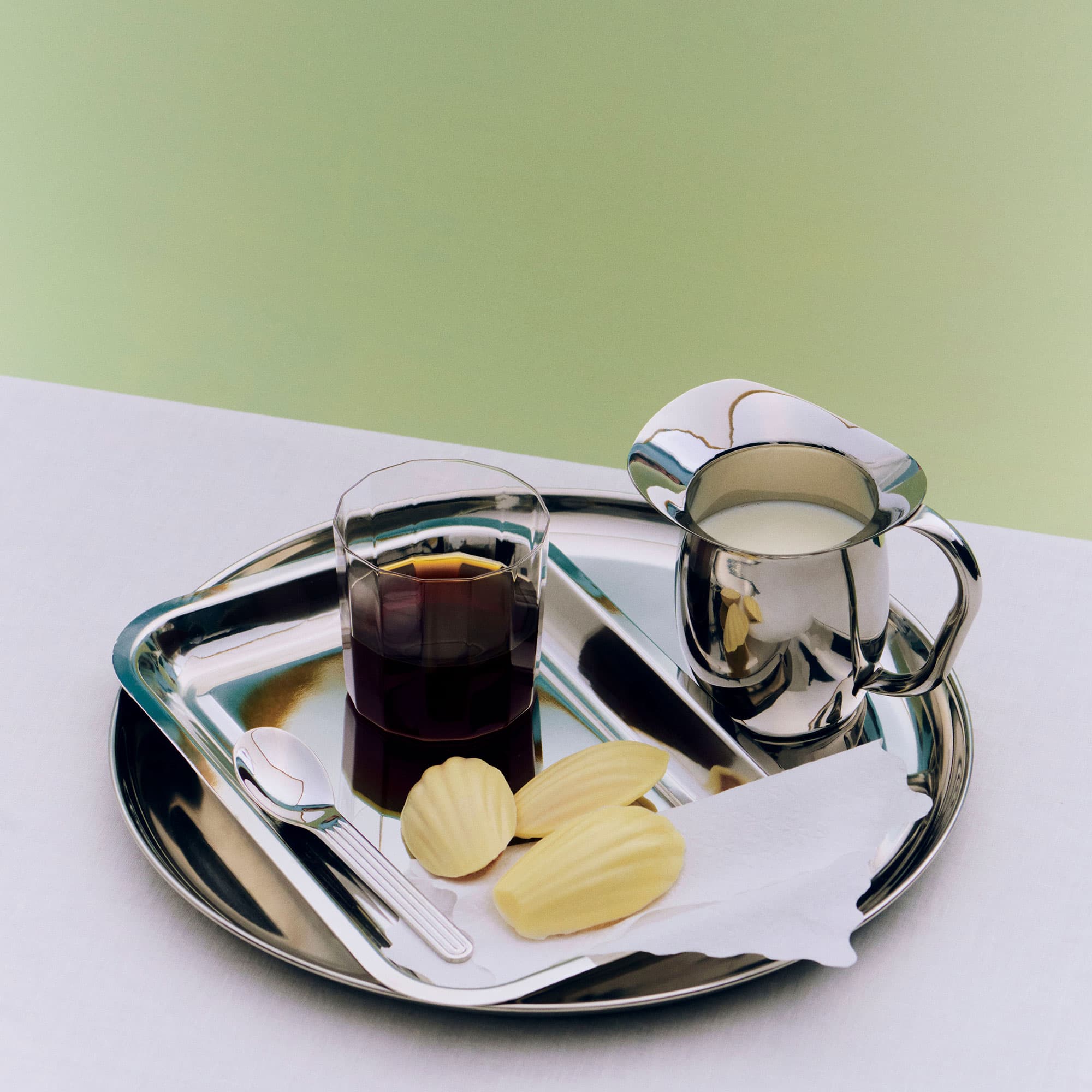 Essential Steel, Round Dish