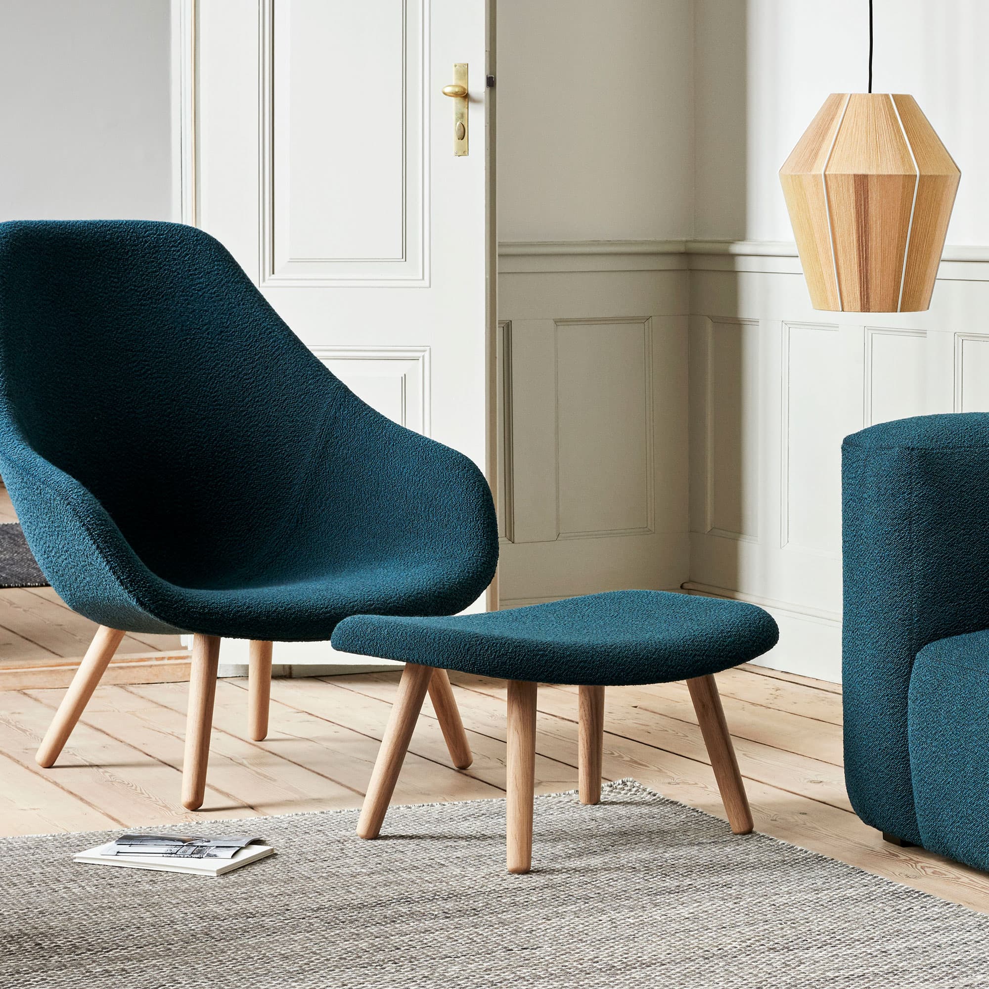 About a Lounge Ottoman AAL03