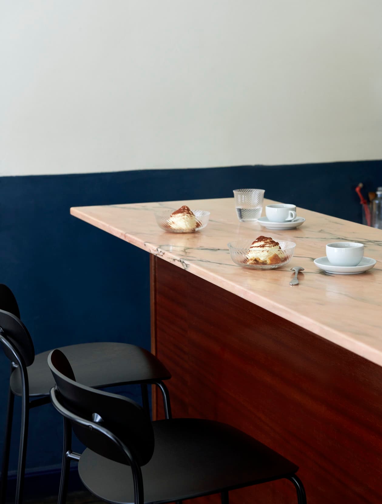 Pavilion Bar Chair AV7/AV9