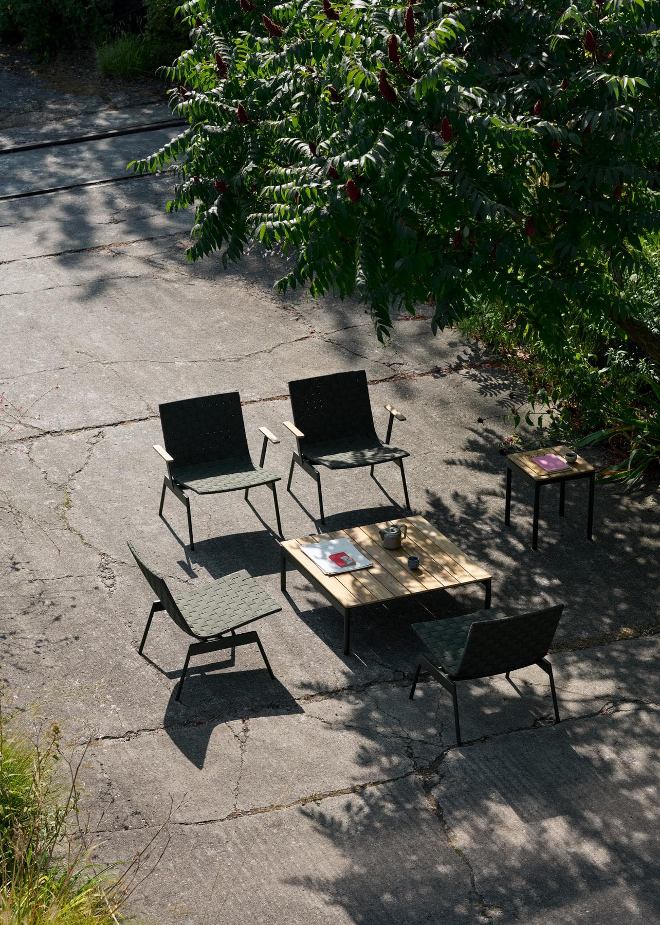 Ville Outdoor Lounge Chair AV45
