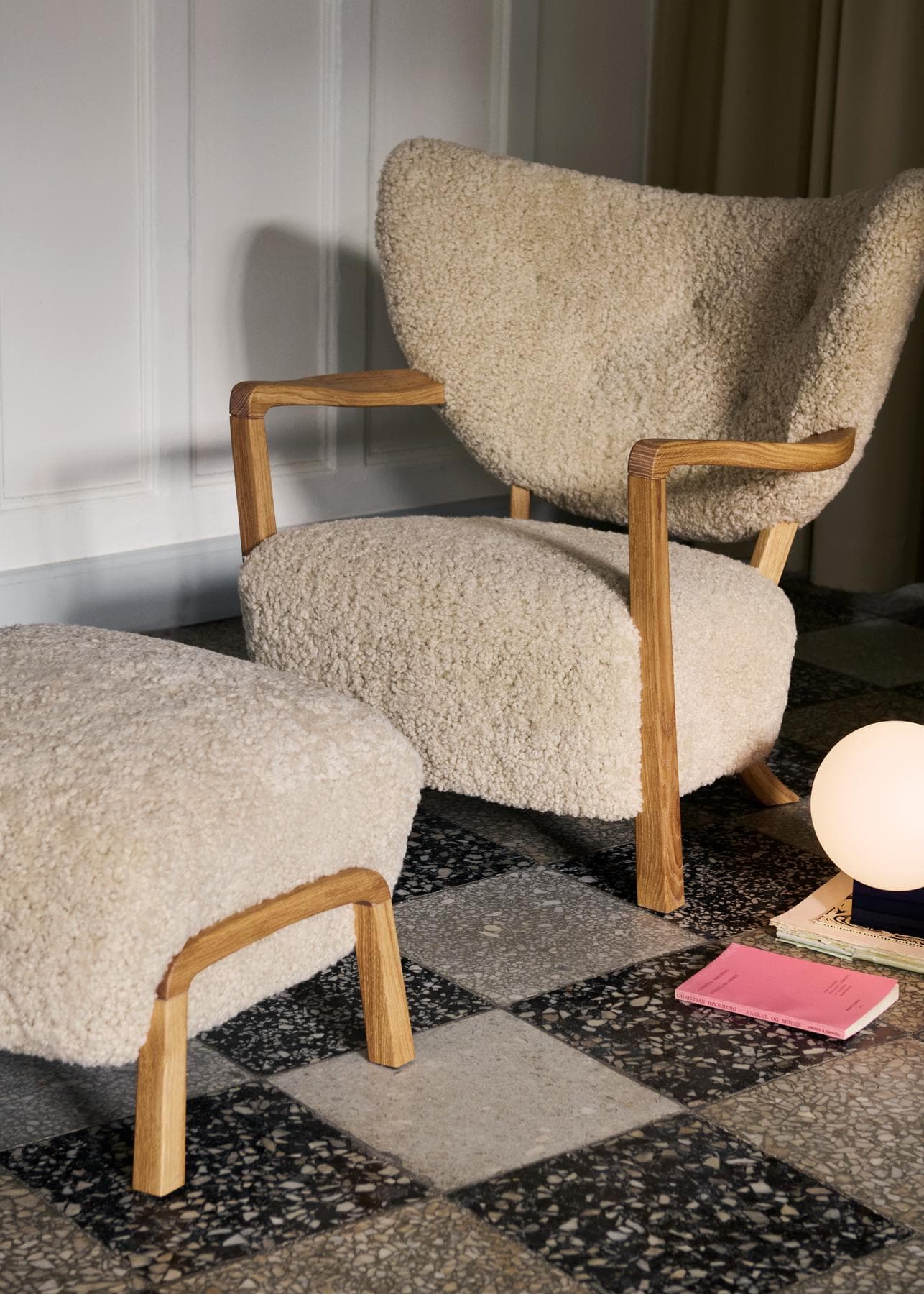 Wulff Lounge Chair ATD2 & Wulff Pouf ATD3