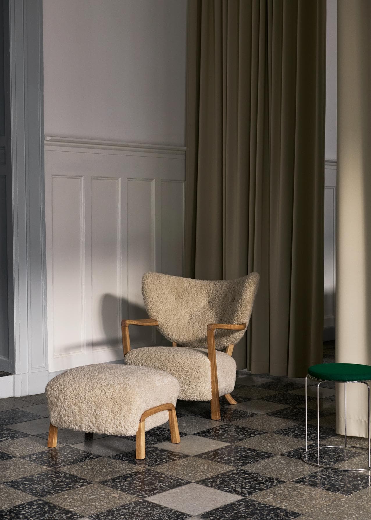 Wulff Lounge Chair ATD2 & Wulff Pouf ATD3